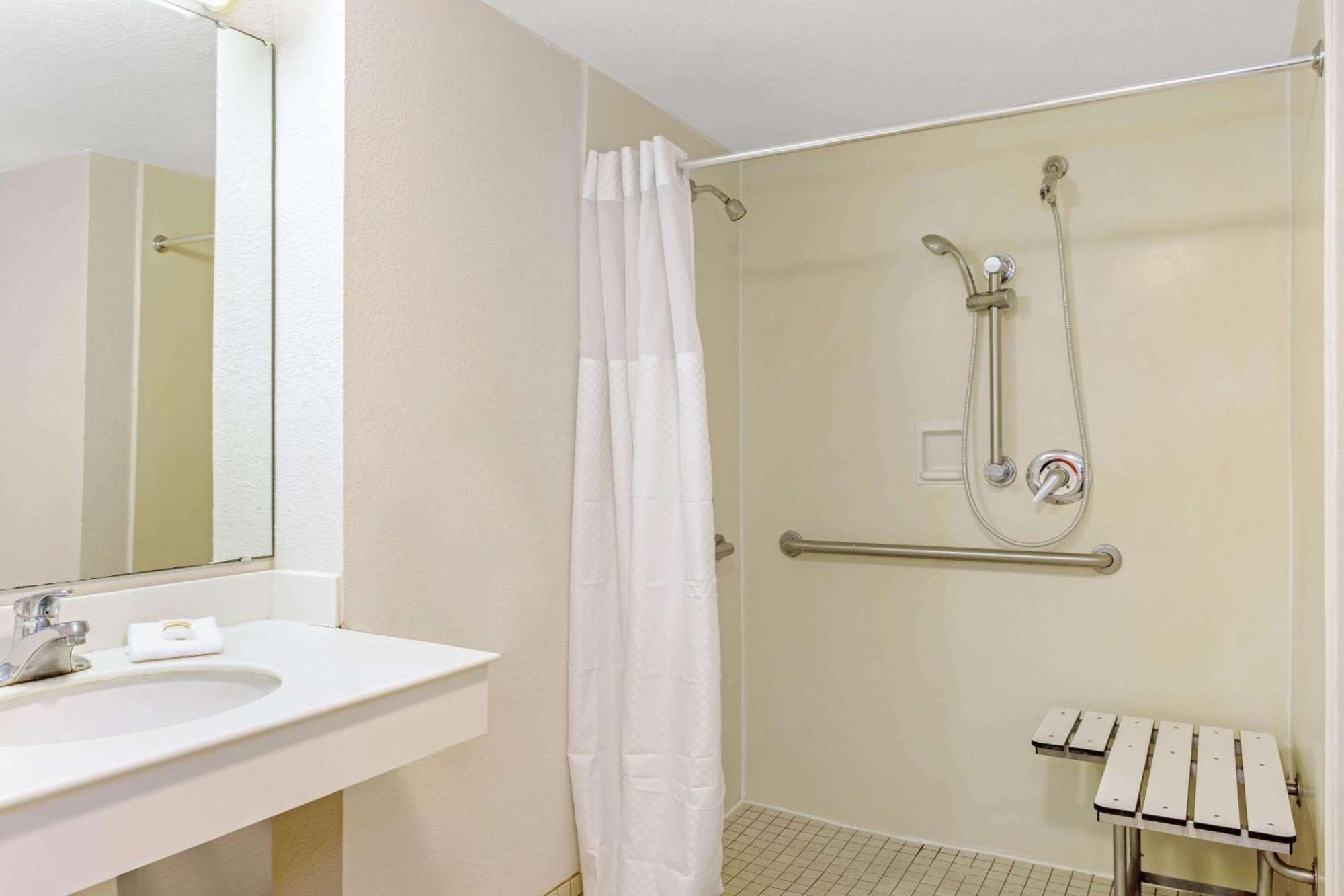 La Quinta Inn By Wyndham Orlando Airport West Exteriér fotografie