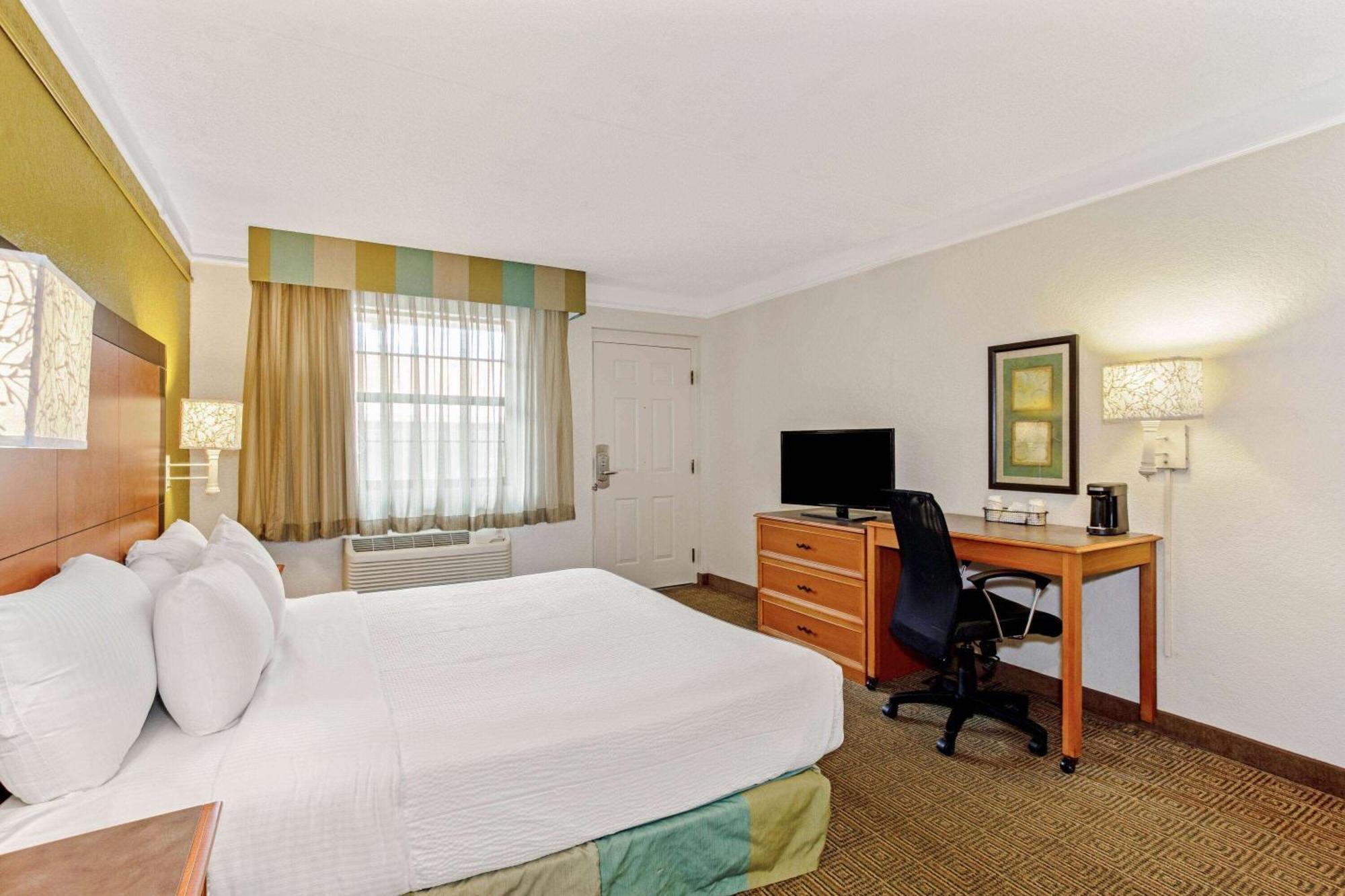 La Quinta Inn By Wyndham Orlando Airport West Exteriér fotografie
